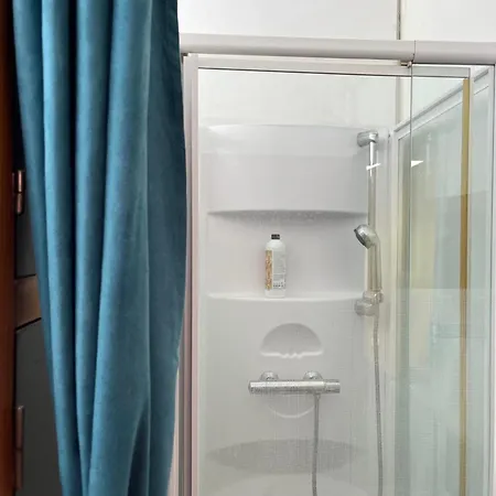 Studette Avec Coin Cuisine Apartamento *